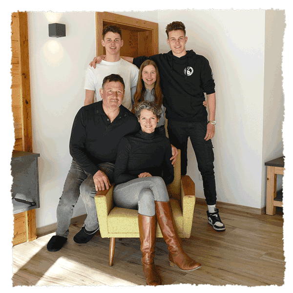 Ferienhaus-Strohschneider-Familien-Steinwender-Familienfoto